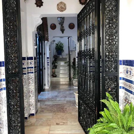 Casa Con Alma # Junto A Estacion De Trenes Y Muy Cerca Del Centro * Κόρδοβα