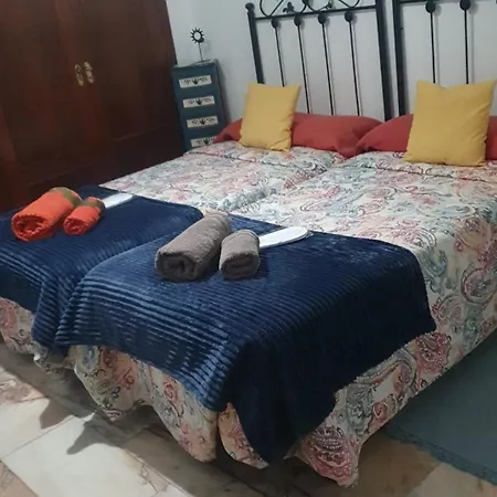 Casa Con Alma # Junto A Estacion De Trenes Y Muy Cerca Del Centro * Córdoba